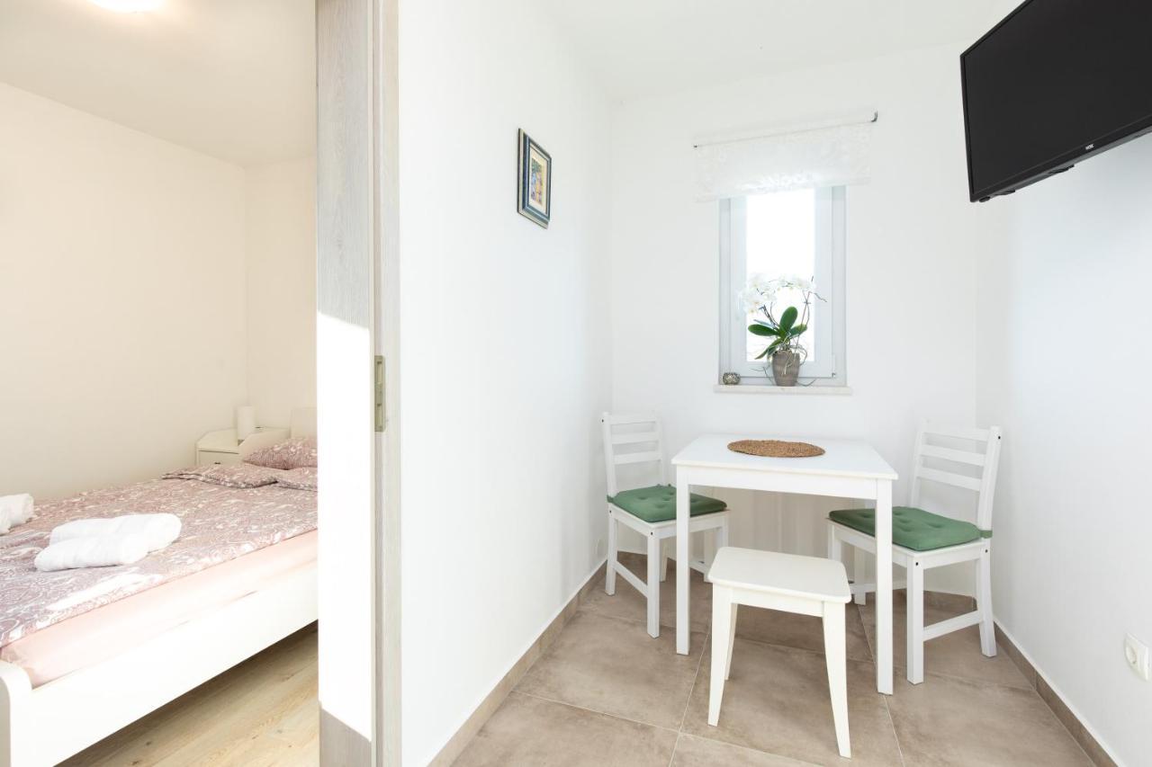 Apartments Brig Perfect Countryside Holiday! Krk Town Exteriér fotografie